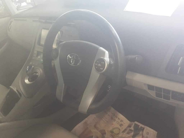 TOYOTA PRIUS 2013