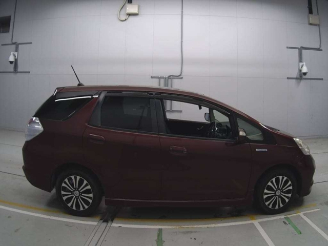 HONDA FIT SHUTTLE 2013