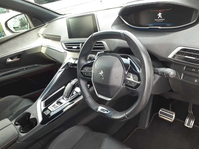 PEUGEOT 3008 2019