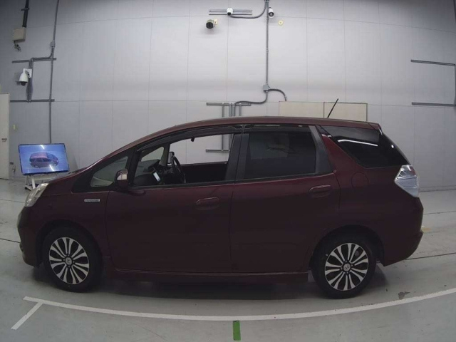 HONDA FIT SHUTTLE 2013