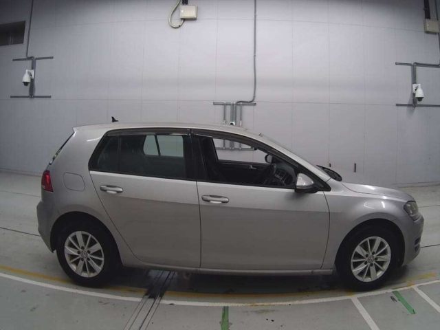 VOLKSWAGEN GOLF 2016