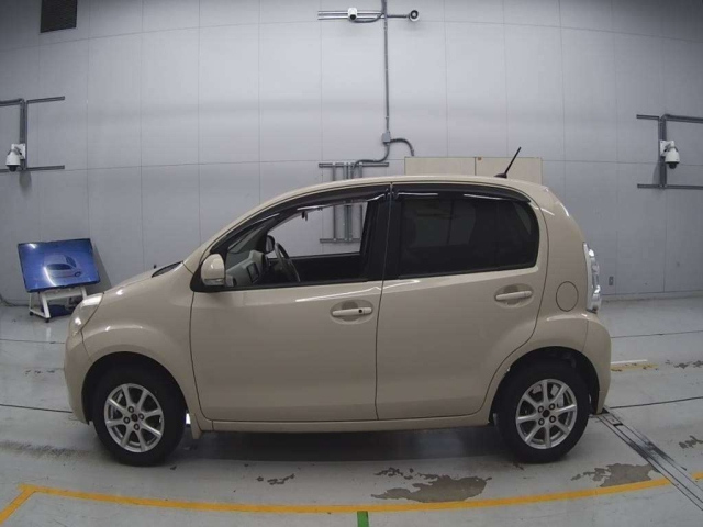 TOYOTA PASSO 2010
