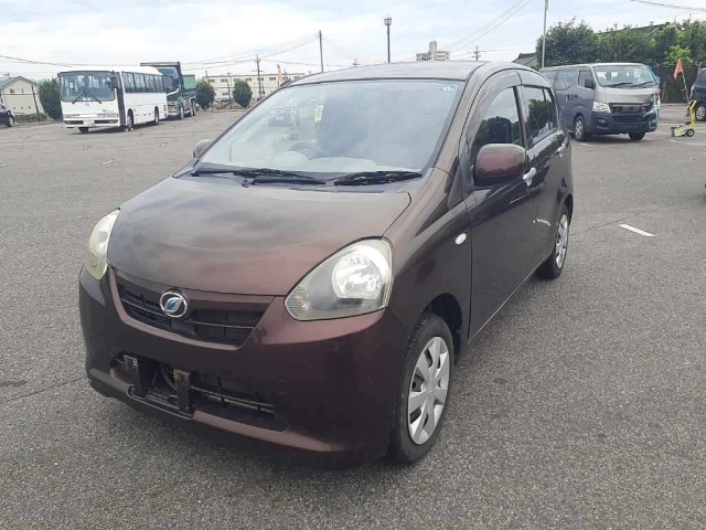 DAIHATSU MIRA E S 2013