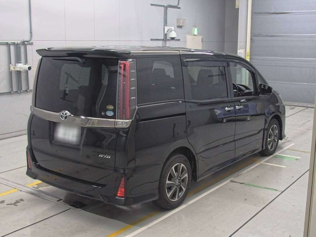 TOYOTA NOAH 2020