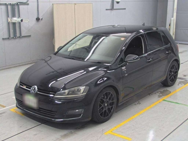 VOLKSWAGEN GOLF 2014
