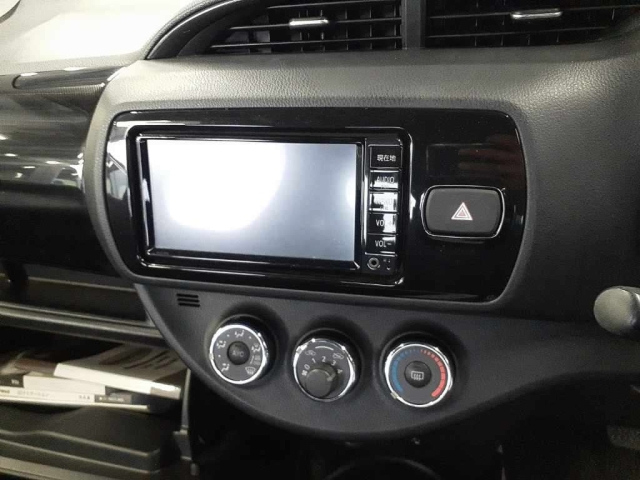 TOYOTA VITZ 2018