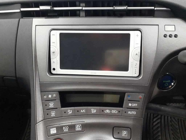TOYOTA PRIUS 2012