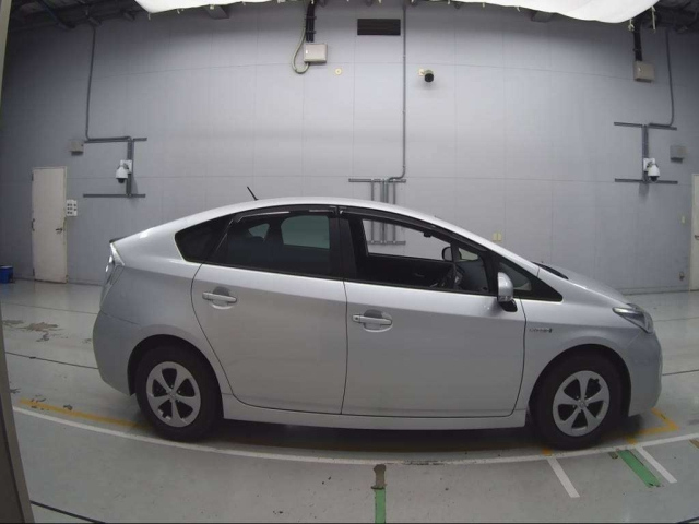 TOYOTA PRIUS 2012