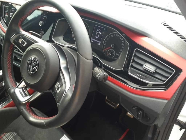 VOLKSWAGEN POLO 2020