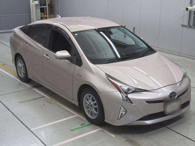 TOYOTA PRIUS 2016