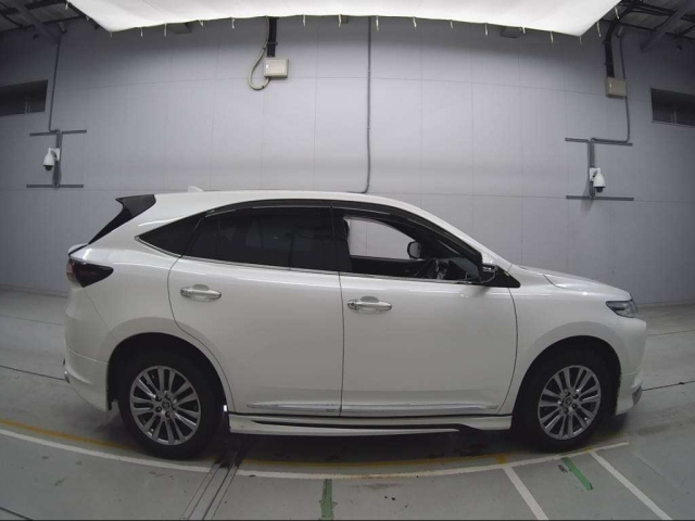 TOYOTA HARRIER 2018