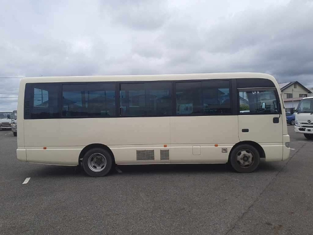 NISSAN CIVILIAN 2009