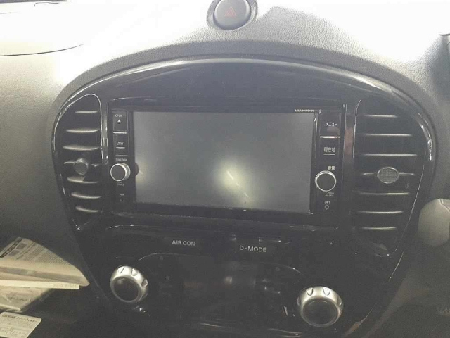 NISSAN JUKE 2017