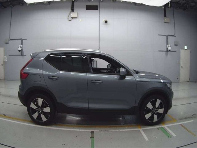 VOLVO XC40 2019