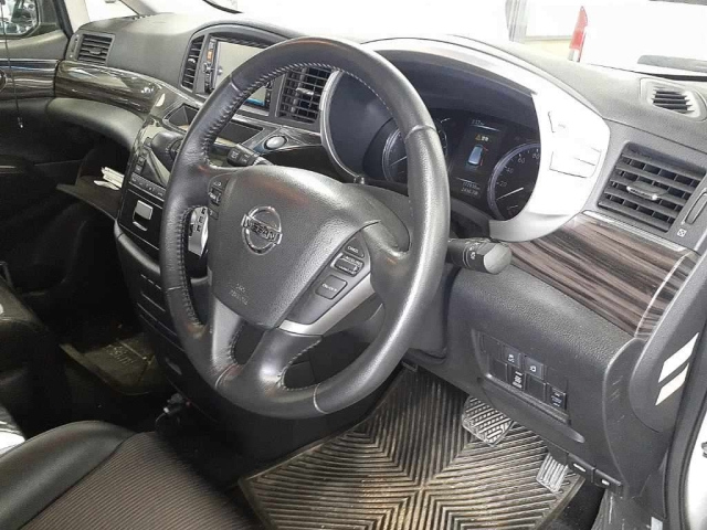 NISSAN ELGRAND 2015