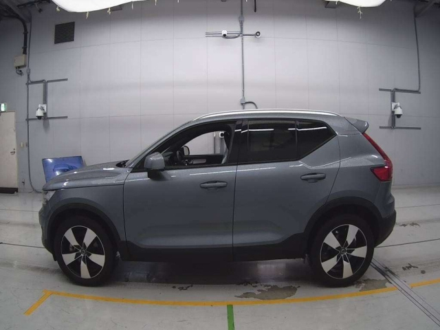 VOLVO XC40 2019