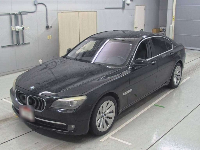 BMW 7 SERIES 2011
