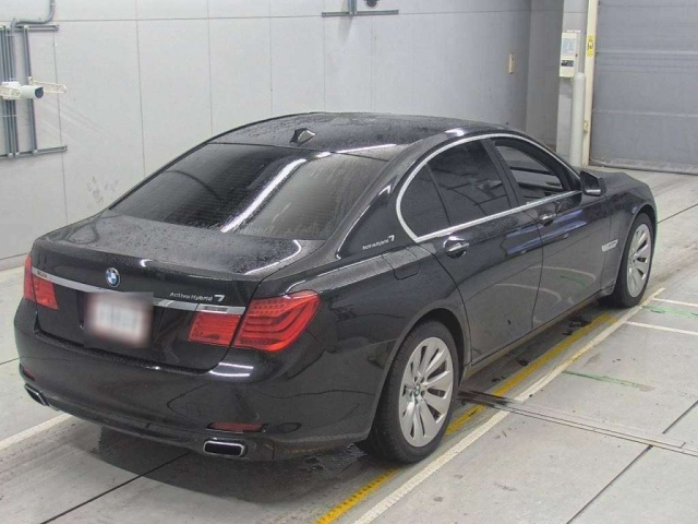 BMW 7 SERIES 2011