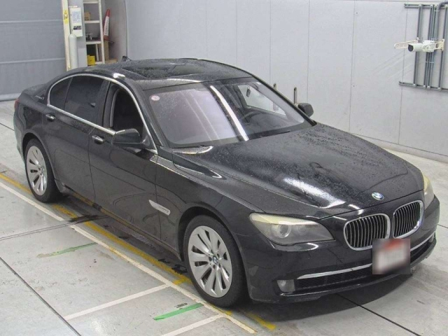 BMW 7 SERIES 2011