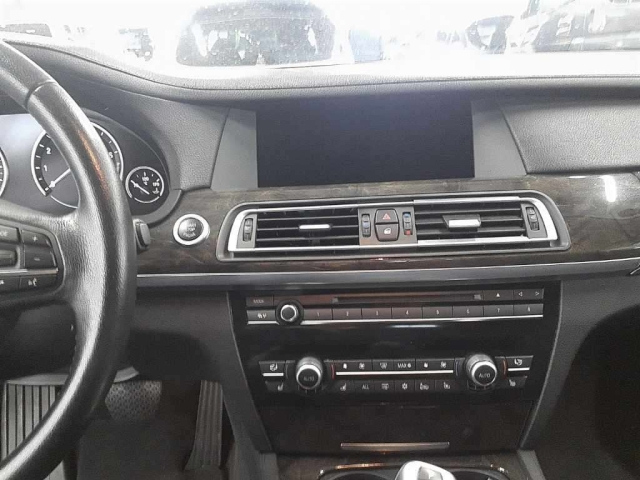 BMW 7 SERIES 2011