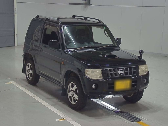 NISSAN KIX 2011