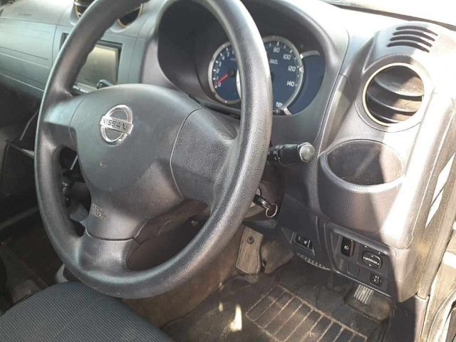 NISSAN KIX 2011