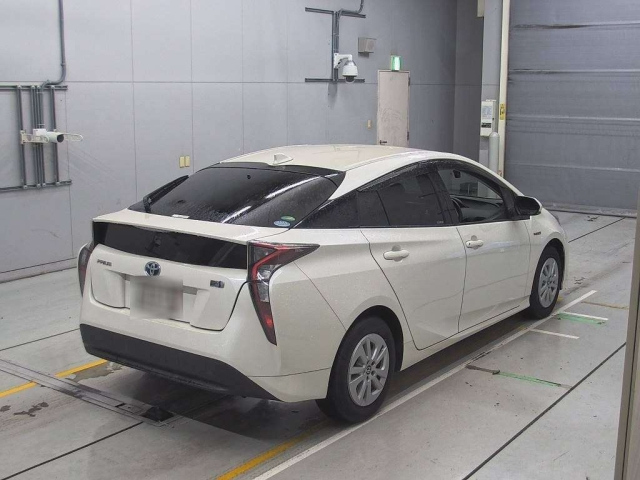 TOYOTA PRIUS 2018