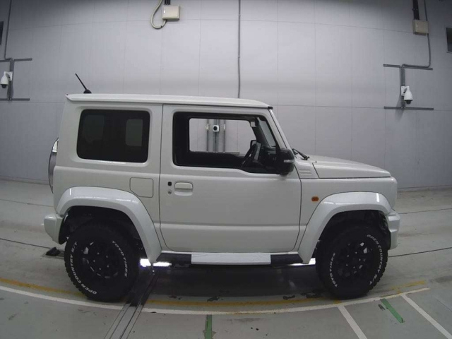 SUZUKI JIMNY SIERRA 2025
