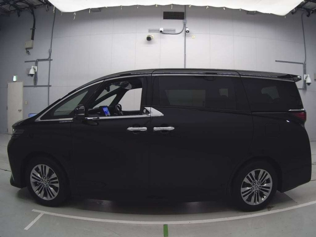 TOYOTA ALPHARD 2025