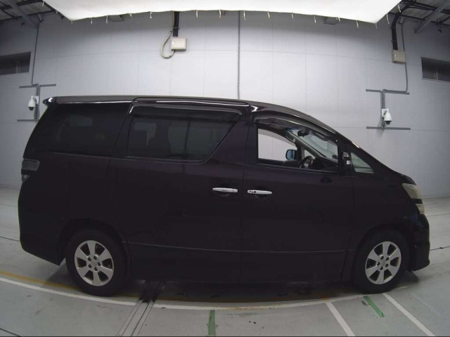 TOYOTA VELLFIRE 2010