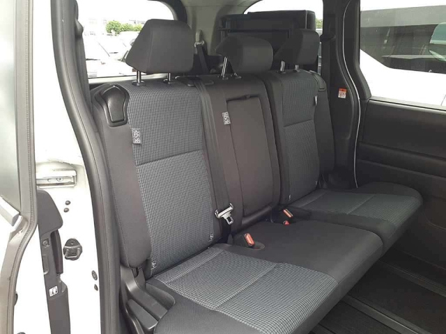 TOYOTA NOAH 2023