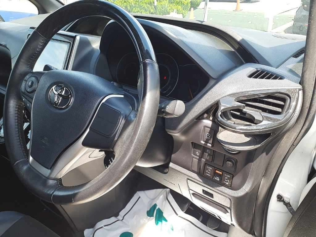 TOYOTA NOAH 2021