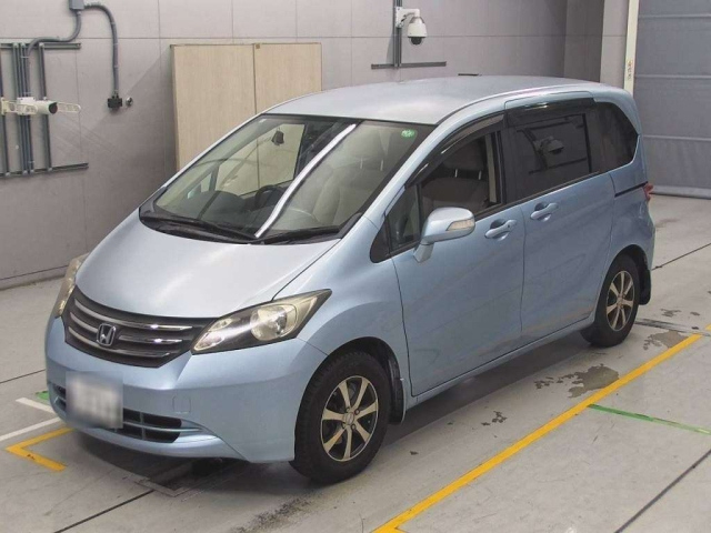 HONDA FREED 2010