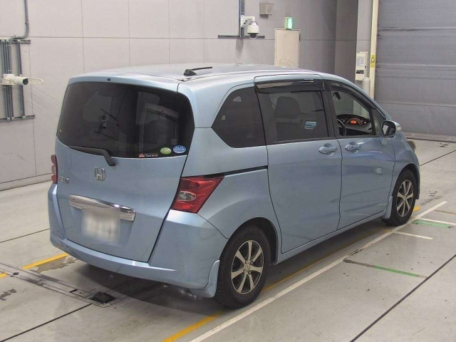 HONDA FREED 2010