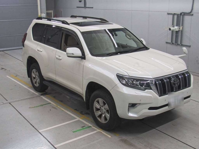 TOYOTA LAND CRUISER PRADO 2021