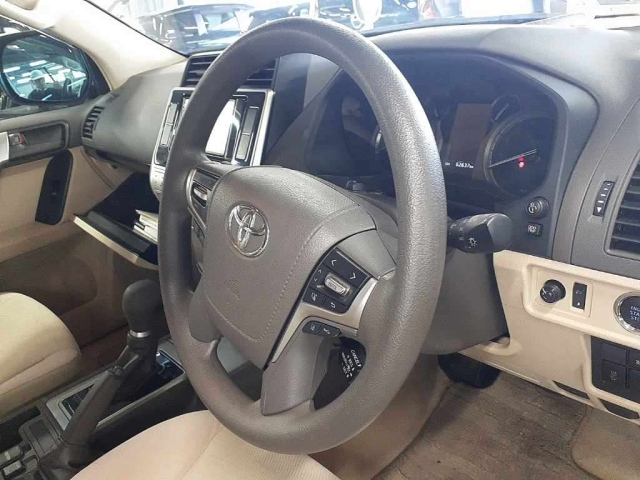 TOYOTA LAND CRUISER PRADO 2021
