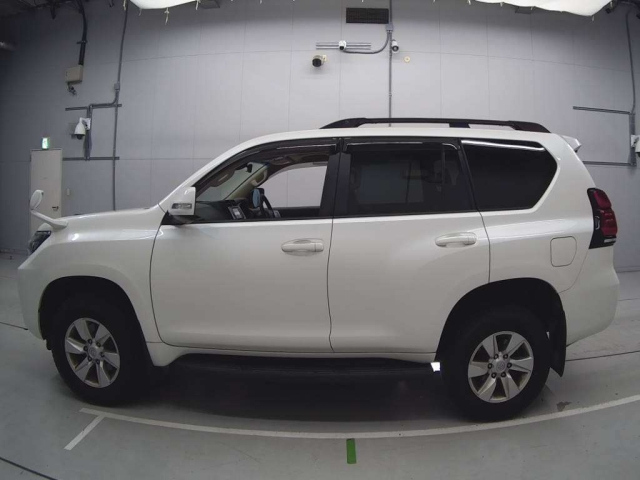 TOYOTA LAND CRUISER PRADO 2021