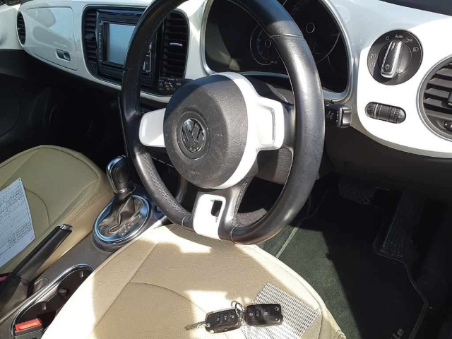 VOLKSWAGEN THE BEETLE 2017