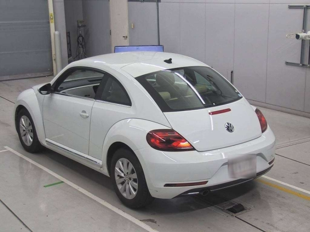 VOLKSWAGEN THE BEETLE 2017