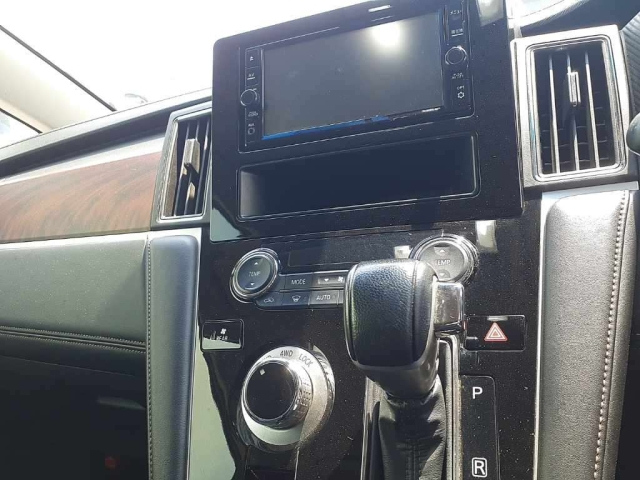 MITSUBISHI DELICA D5 2021