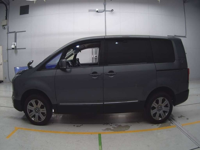 MITSUBISHI DELICA D5 2021