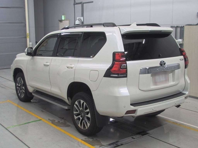 TOYOTA LAND CRUISER PRADO 2022