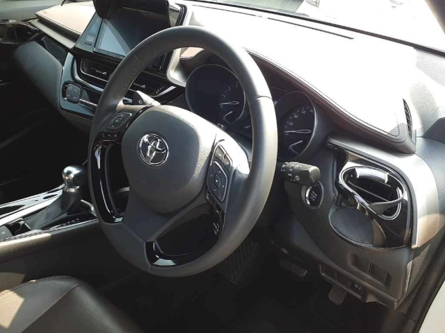 TOYOTA C-HR 2019