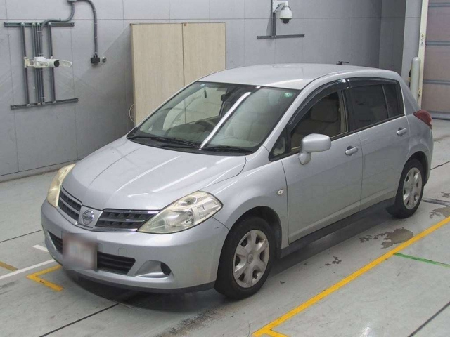 NISSAN TIIDA 2009