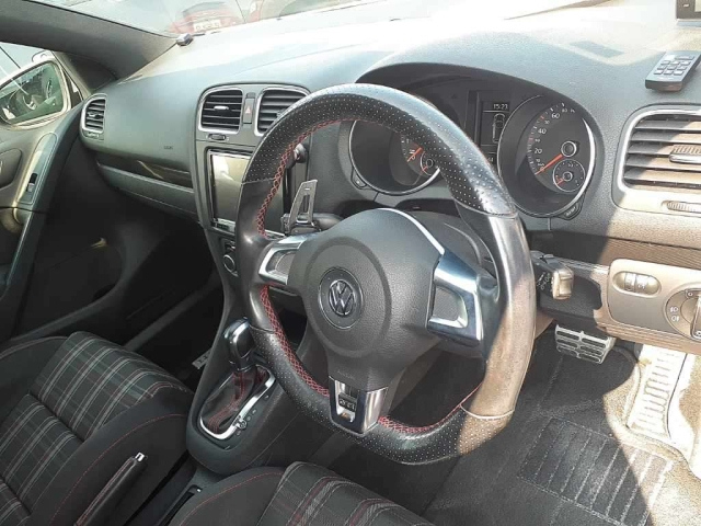 VOLKSWAGEN GOLF 2011