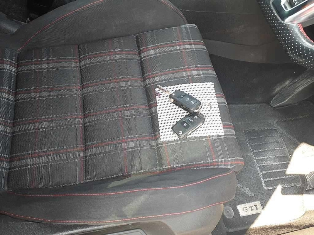 VOLKSWAGEN GOLF 2011