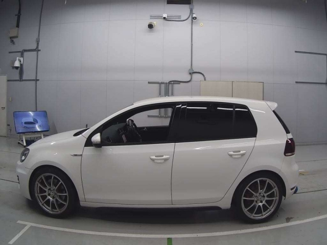 VOLKSWAGEN GOLF 2011