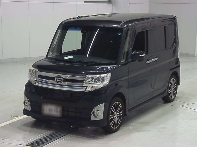 DAIHATSU TANTO 2015
