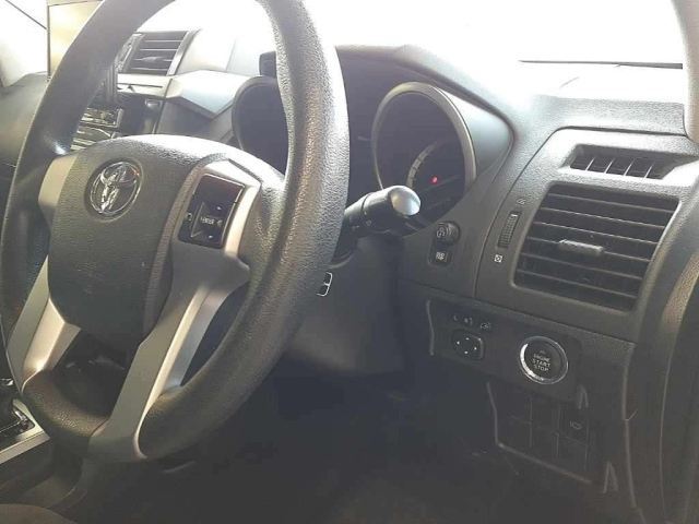 TOYOTA LAND CRUISER PRADO 2014