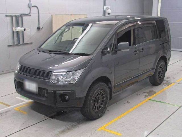 MITSUBISHI DELICA D5 2015